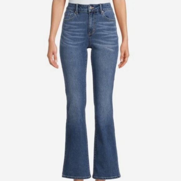 No Boundaries Junior Mid Rise Stretch Bootcut Medium Wash Jeans, size 7 - Picture 1 of 10